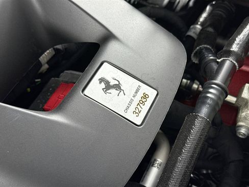 Used 2026 Ferrari Purosangue AWD/4WD image 32