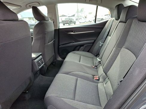 Used 2025 Toyota Camry LE image 10
