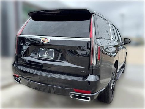 Used 2021 Cadillac Escalade Premium Luxury w/ Performance Package AWD/4WD image 8