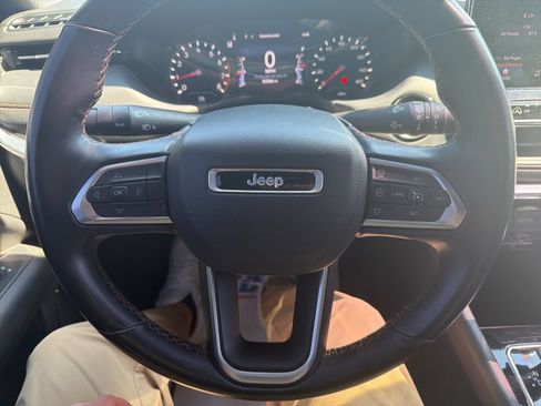Used 2022 Jeep Compass Limited AWD/4WD image 13