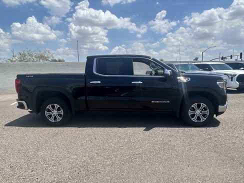 Used 2025 GMC Sierra 1500 SLT AWD/4WD image 6