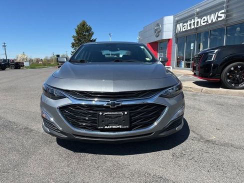 Used 2023 Chevrolet Malibu RS FWD image 2