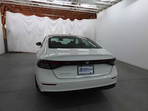 Certified 2023 Honda Accord EX image 7
