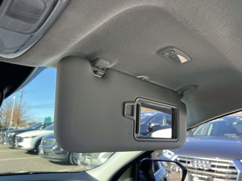 Used 2023 Hyundai Elantra Limited image 31