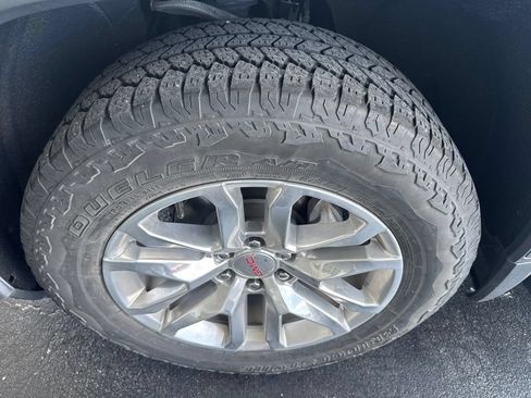 Used 2021 GMC Sierra 1500 SLT w/ SLT Premium Plus Package AWD/4WD image 6