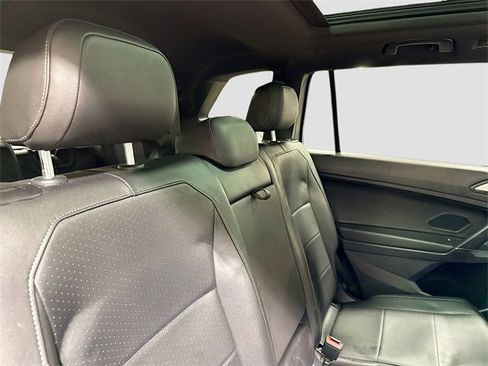 Used 2020 Volkswagen Tiguan SE R-Line w/ 3rd Row Seat Package image 30