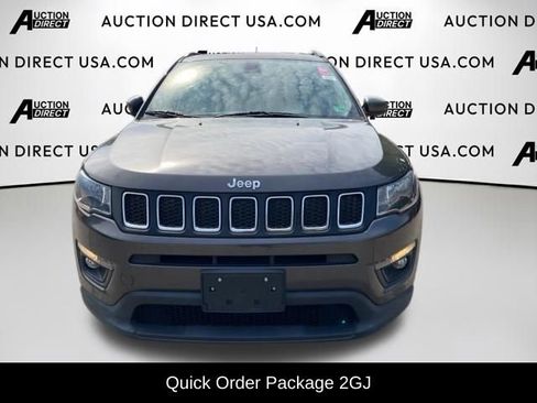 Used 2019 Jeep Compass Latitude w/ Cold Weather Group image 2