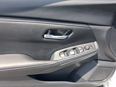 Used 2025 Nissan Sentra SV w/ All-Weather Package FWD image 17