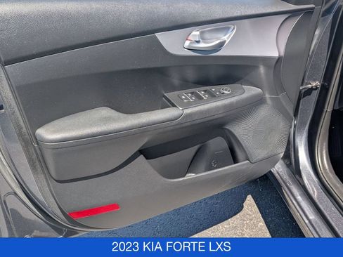 Used 2023 Kia Forte LXS FWD image 11