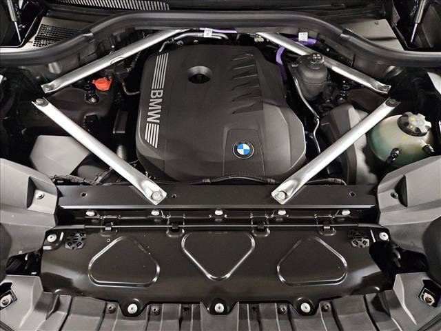 Used 2027 BMW X7 xDrive40i w/ M Sport Package AWD/4WD image 17
