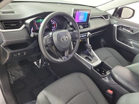 Used 2024 Toyota RAV4 XLE FWD image 18