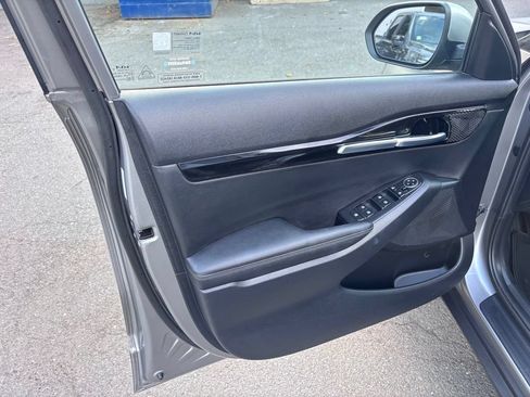 Used 2025 Kia Seltos S AWD/4WD image 12
