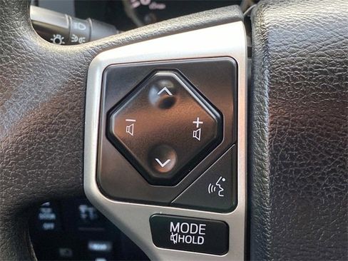 Used 2018 Toyota Tundra SR5 image 18