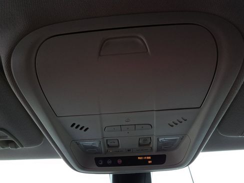 Used 2018 Cadillac XT5 Luxury w/ Driver Awareness Package image 24