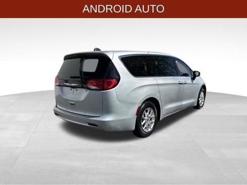 Used 2024 Chrysler Voyager LX FWD image 7