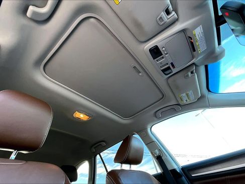 Used 2017 Subaru Outback 3.6R Touring w/ Popular Package #5A image 13