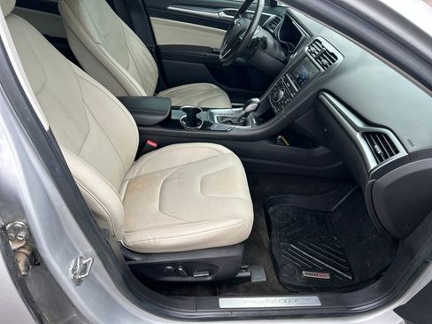 Used 2015 Ford Fusion Titanium image 41
