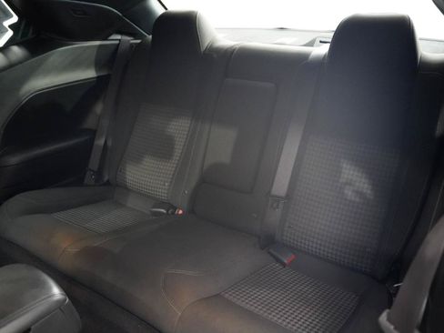Used 2019 Dodge Challenger SXT RWD image 28