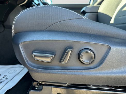 Used 2024 Toyota Tacoma TRD Sport image 25