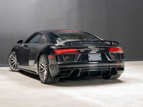 Used 2017 Audi R8 V10 plus AWD/4WD image 3
