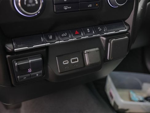 Used 2025 Chevrolet Silverado 2500 Custom w/ Custom Convenience Package image 22