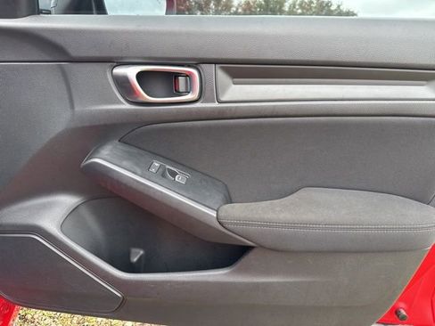 Used 2025 Honda Civic Sport image 23