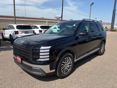 Used 2026 Hyundai Palisade SEL FWD image 3