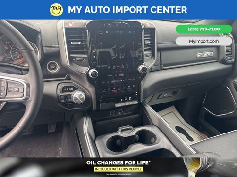 Used 2025 RAM 1500 Laramie image 10