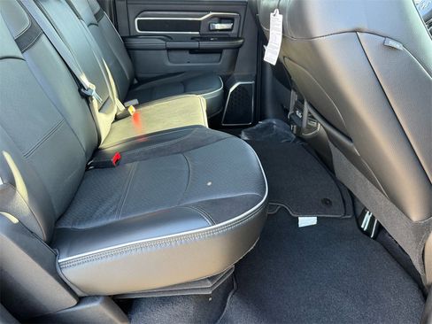 Used 2025 RAM 2500 Laramie w/ Night Edition image 17