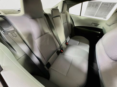 Used 2024 Toyota Corolla SE w/ SE Premium Package FWD image 26