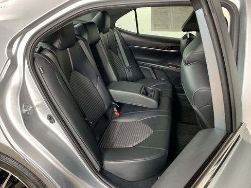 Used 2024 Toyota Camry SE image 34