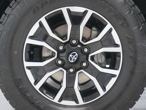 Used 2022 Toyota Tacoma TRD Sport w/ TRD Premium Sport Package image 29