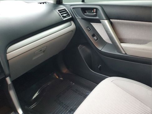 Used 2017 Subaru Forester 2.5i Premium image 23