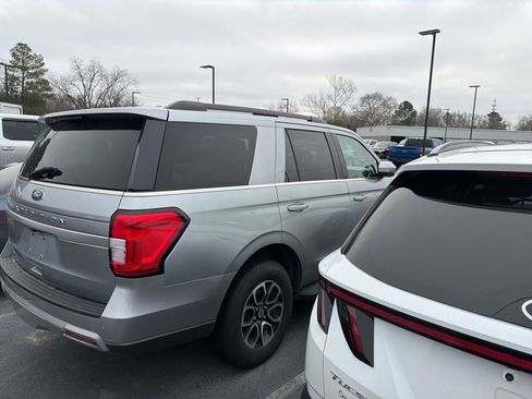 Certified 2024 Ford Expedition XLT image 6