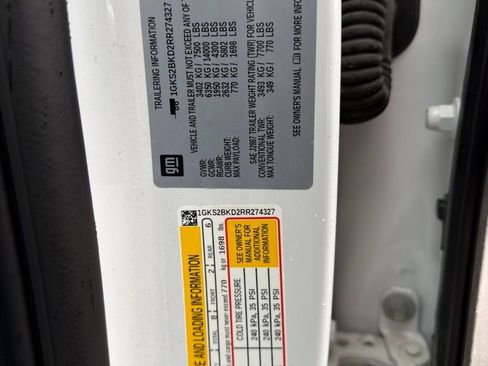 Used 2024 GMC Yukon SLT image 41