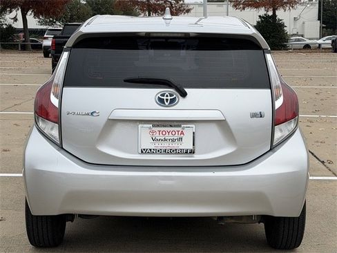 Used 2016 Toyota Prius C Four image 5