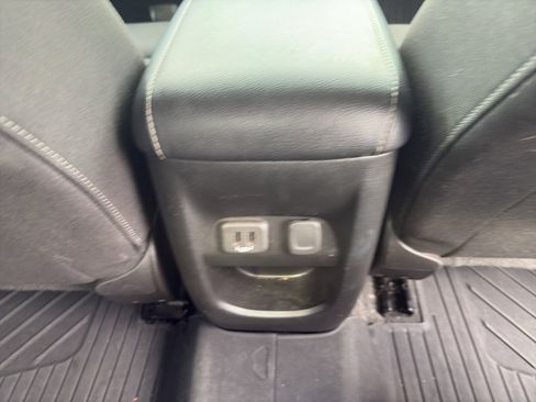 Used 2022 Chevrolet Colorado LT RWD image 24