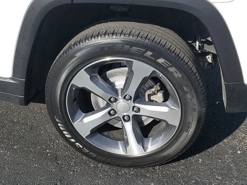 Used 2023 Jeep Grand Cherokee 4WD 4xe image 35
