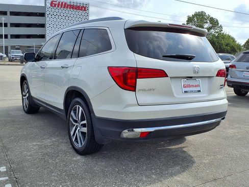 Certified 2017 Honda Pilot Touring image 3