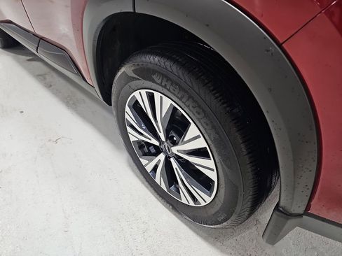 Used 2023 Nissan Rogue SV w/ SV Premium B Package image 28