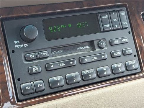 Used 2000 Lincoln Town Car Signature RWD image 12