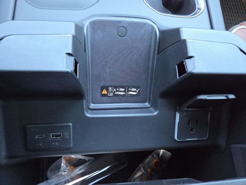 New 2026 GMC Sierra 1500 Denali Ultimate AWD/4WD image 11