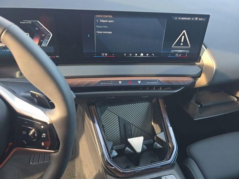 Used 2025 BMW X3 xDrive30i w/ Premium Package image 16