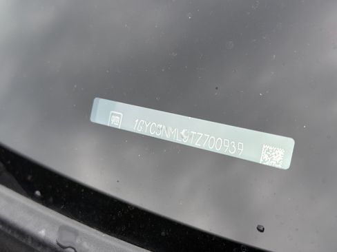 Used 2026 Cadillac Vistiq Sport AWD/4WD image 3