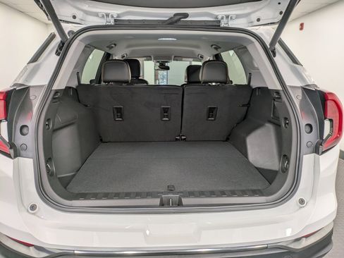 Used 2022 GMC Terrain AT4 w/ LPO, Floor Liner Package image 24