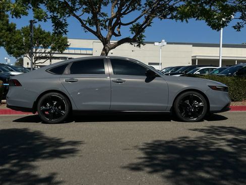 Used 2023 Honda Accord Sport image 7