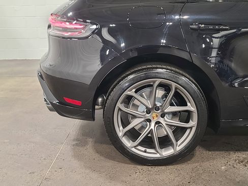 New 2026 Porsche Macan GTS image 36