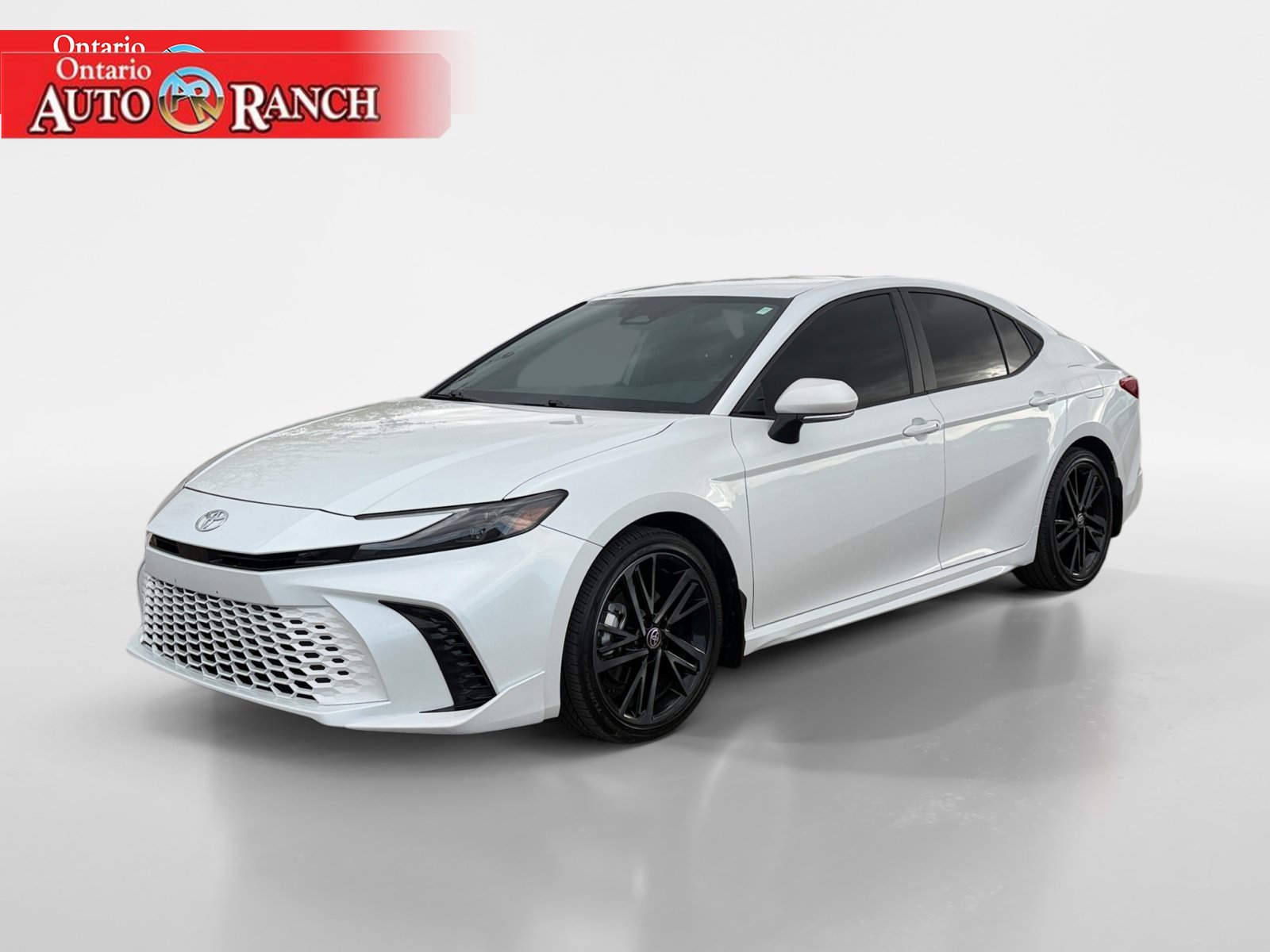 Used 2025 Toyota Camry XSE FWD image 7