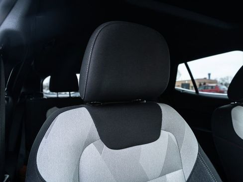 Used 2024 Chevrolet Trax RS w/ Sunroof Package image 14