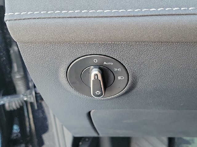 Certified 2026 Volkswagen Taos SE FWD image 27